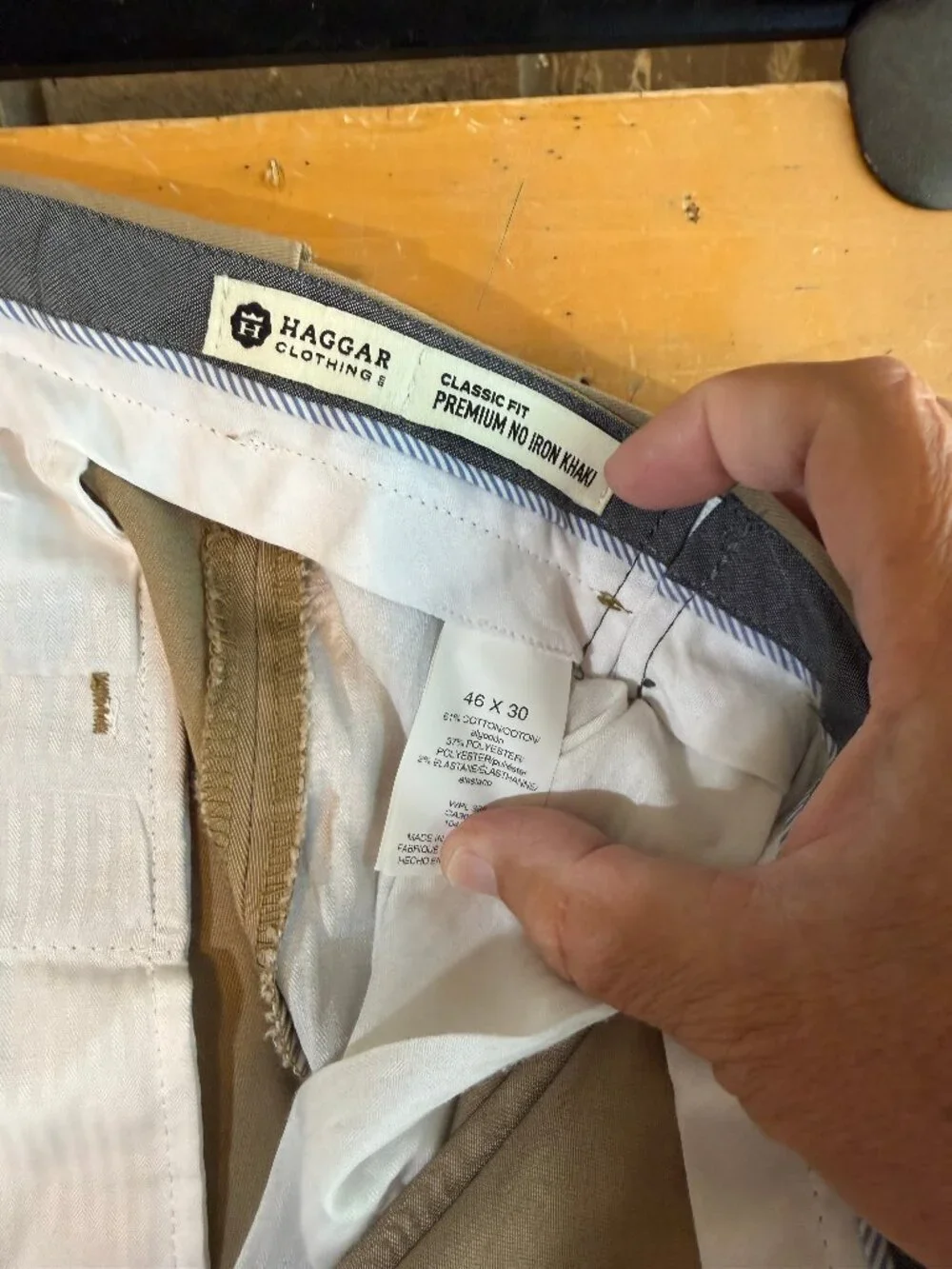 Haggar Classic Fit Premium No Iron Khaki 46X30